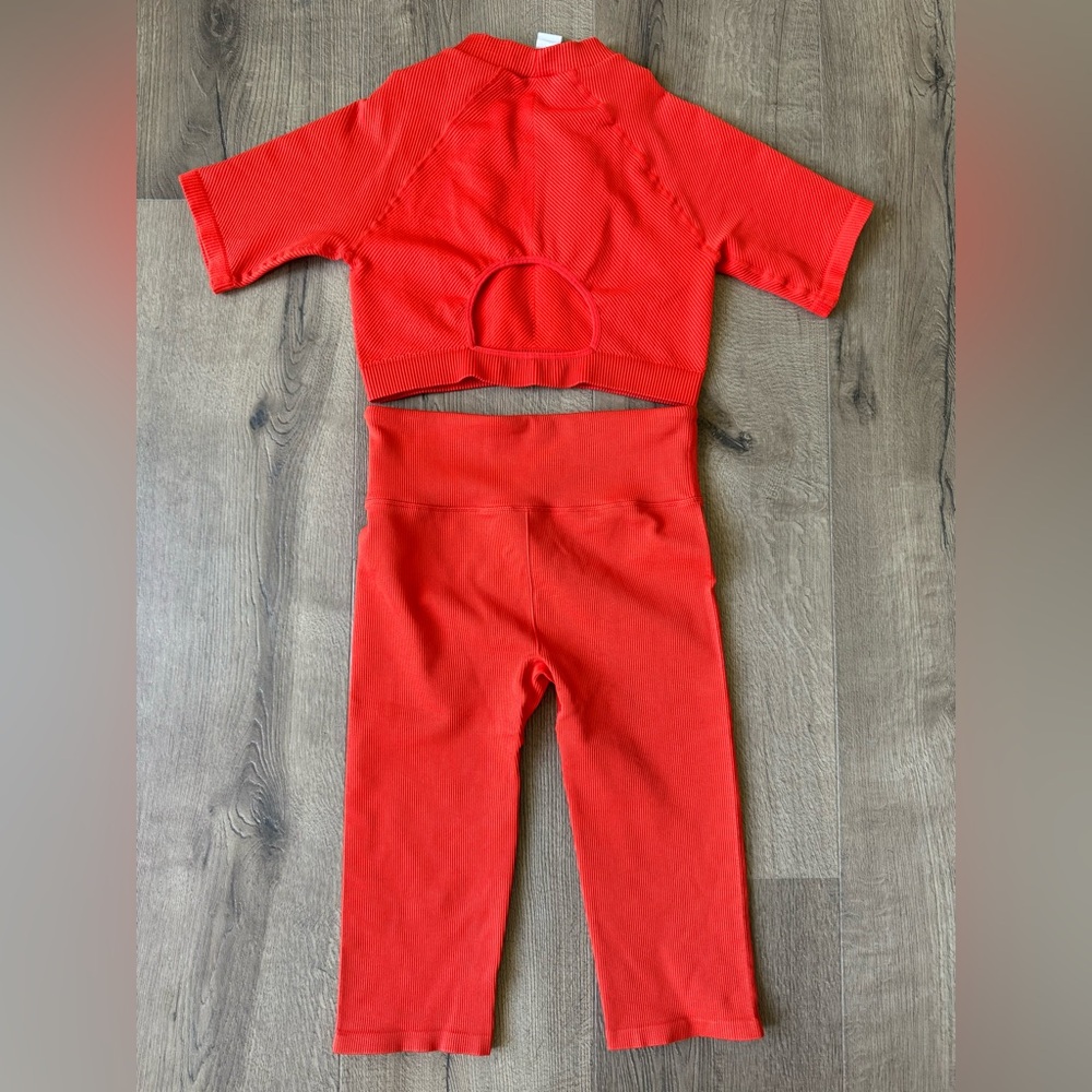 Fabletics Matching Set - Picture 6 of 6